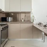 Frank Porter - Bluebell Residence Jvc
