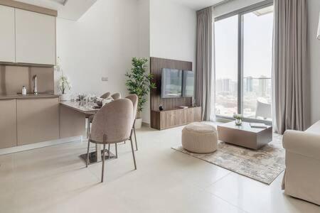 Frank Porter - Bluebell Jvc * Dubai